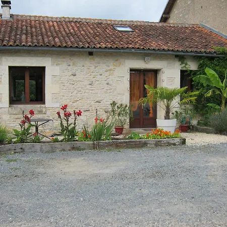 La Fermette Des Lamas * Savigny-Lévescault